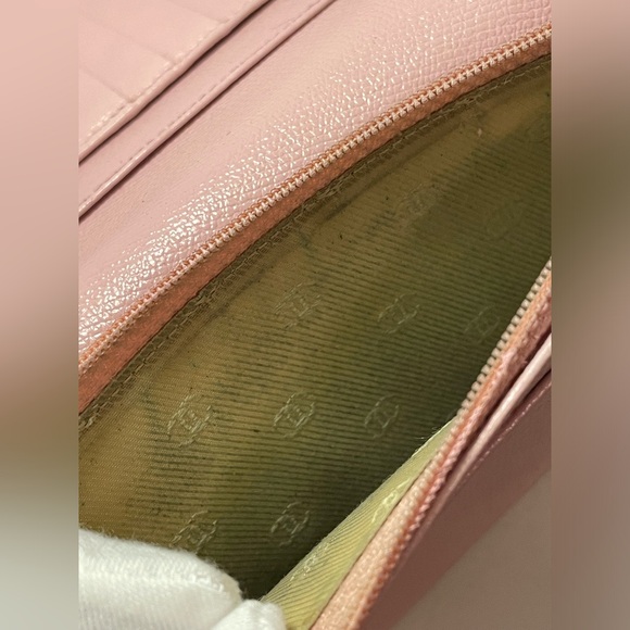 Chanel large flap wallet with chain - Picture 14 of 17